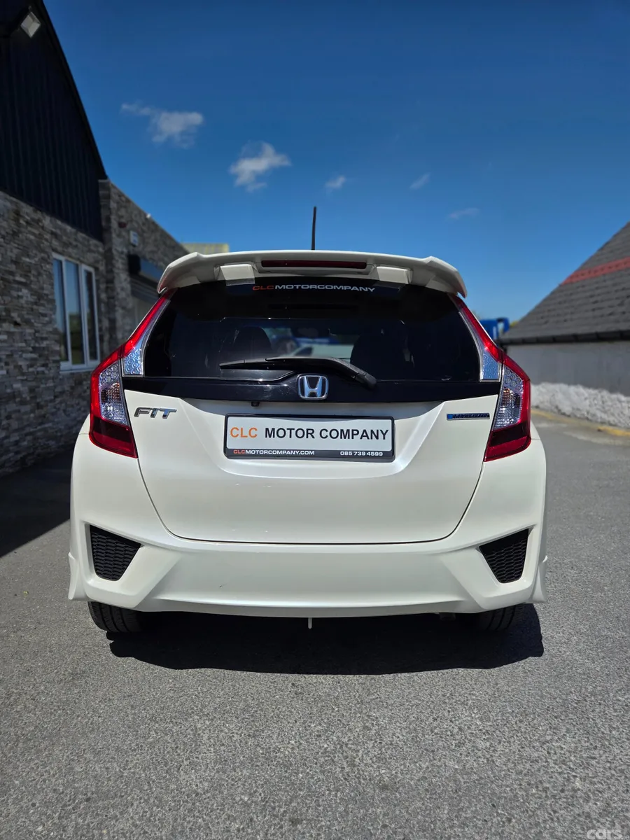 Honda Fit Hatchback, Petrol Hybrid, 2016, White