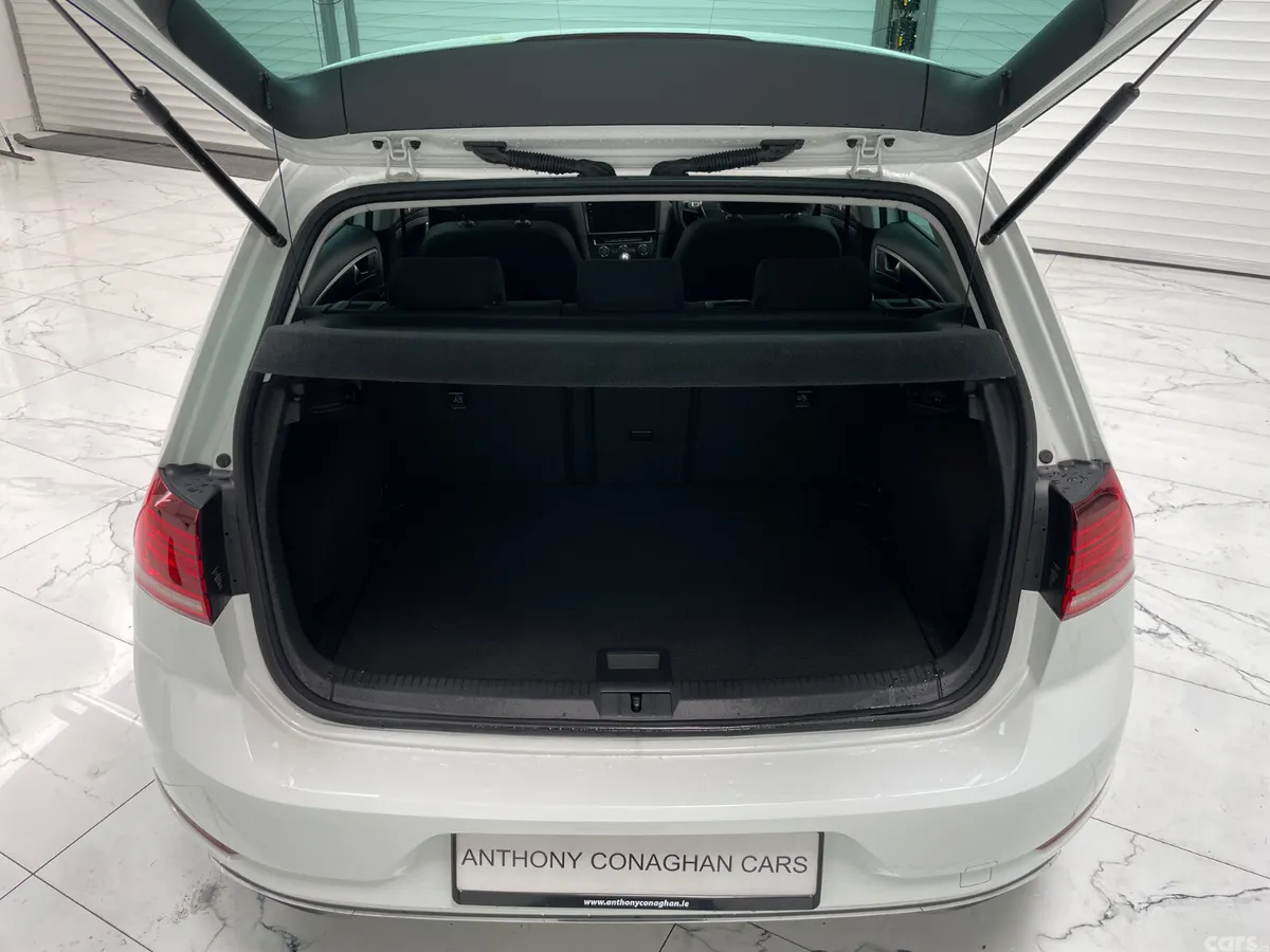 Volkswagen Golf Hatchback, Petrol, 2018, White
