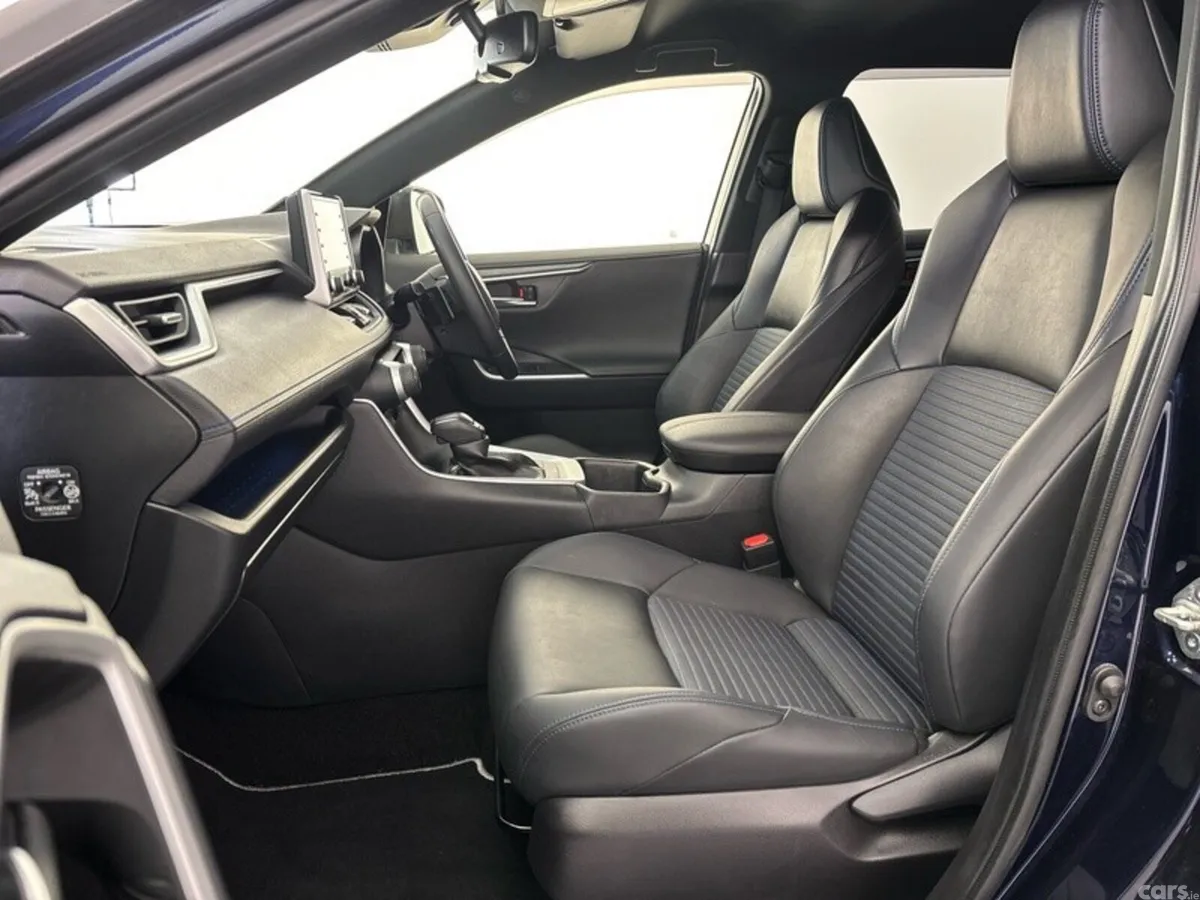 Toyota RAV4 SUV, Petrol Hybrid, 2022, Blue