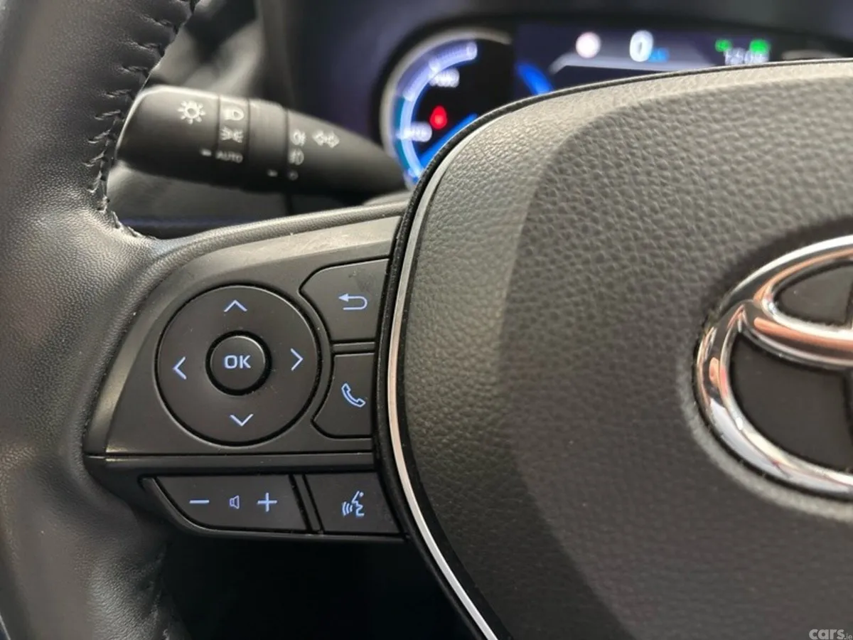 Toyota RAV4 SUV, Petrol Hybrid, 2022, Blue