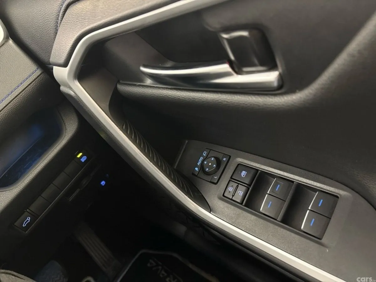 Toyota RAV4 SUV, Petrol Hybrid, 2022, Blue