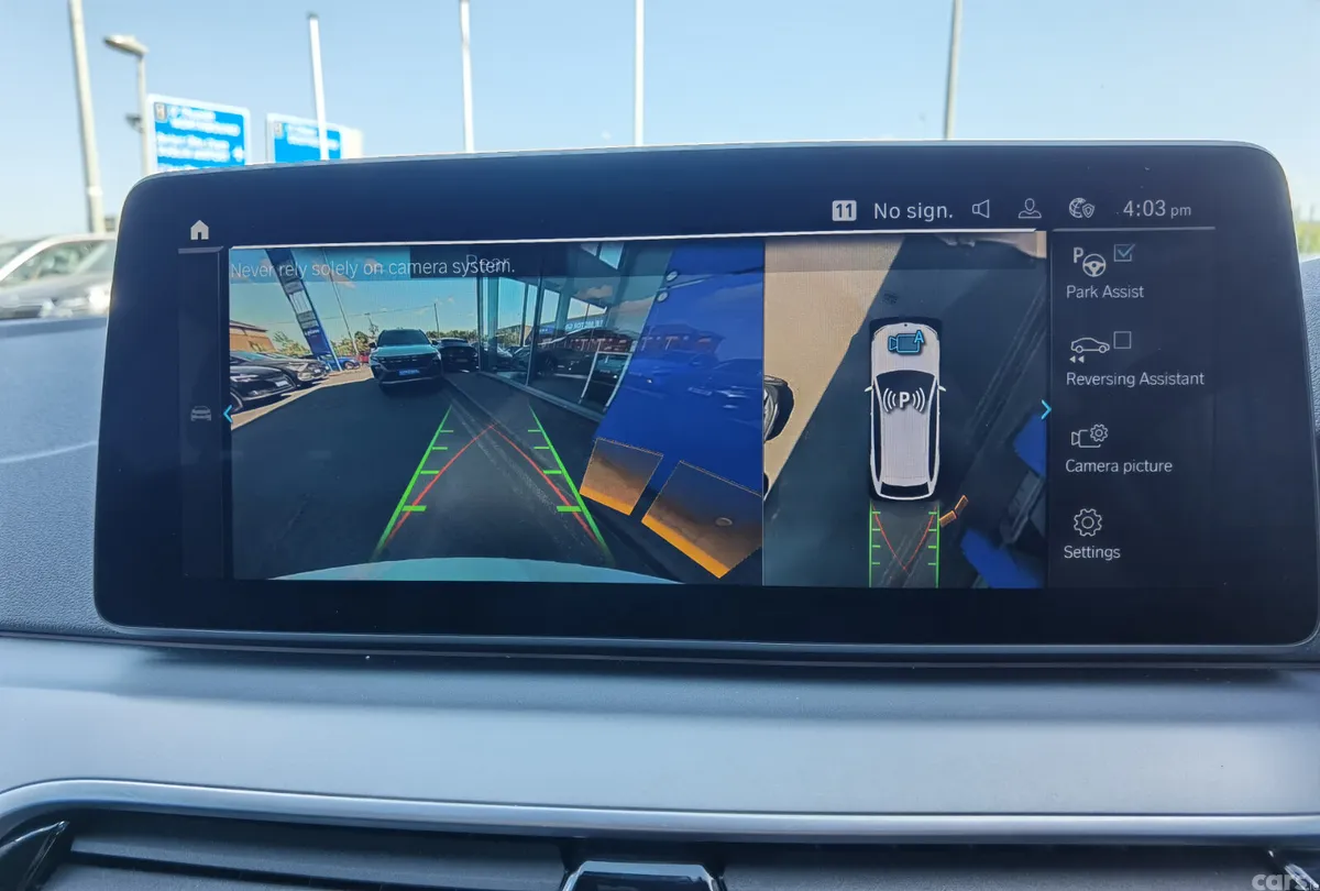 BMW 5-Series Estate, Petrol Plug-in Hybrid, 2022, White