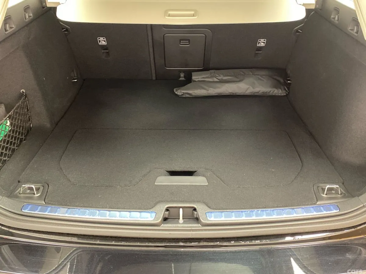 Volvo V60 Estate, Petrol Plug-in Hybrid, 2026, Black