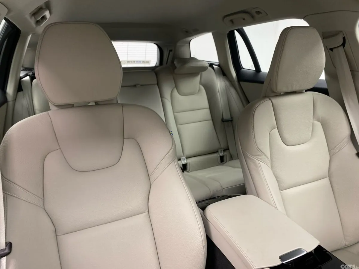 Volvo V60 Estate, Petrol Plug-in Hybrid, 2026, Black