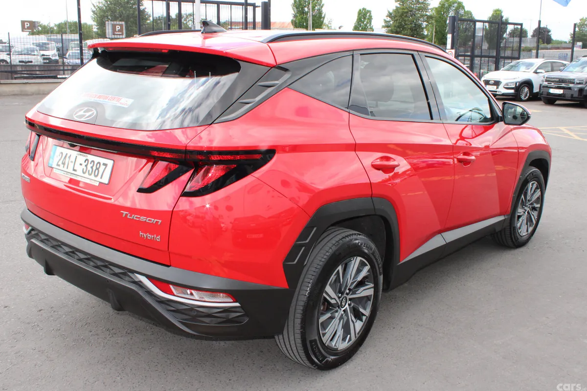 Hyundai Tucson SUV, Petrol Hybrid, 2024, Red