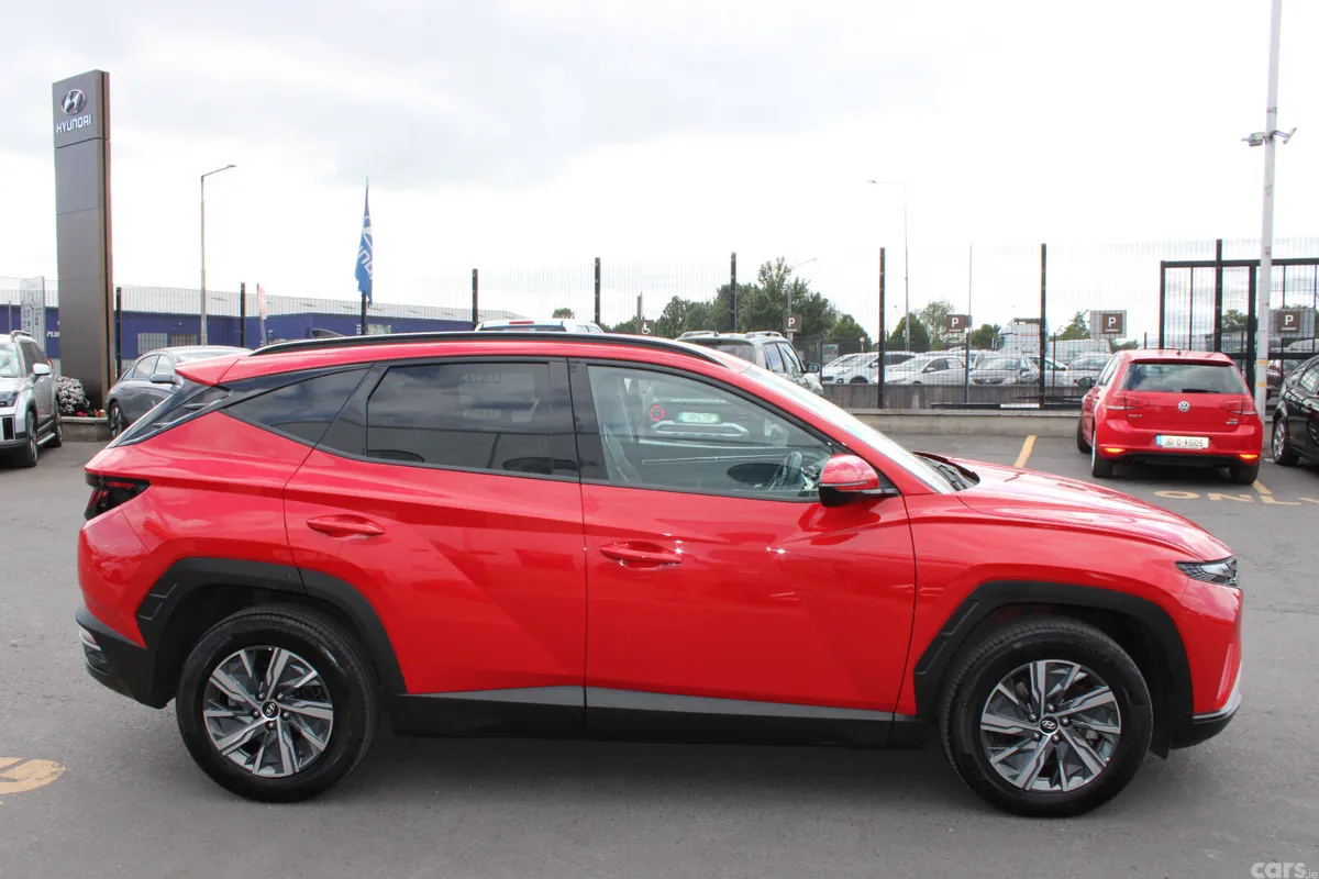 Hyundai Tucson SUV, Petrol Hybrid, 2024, Red