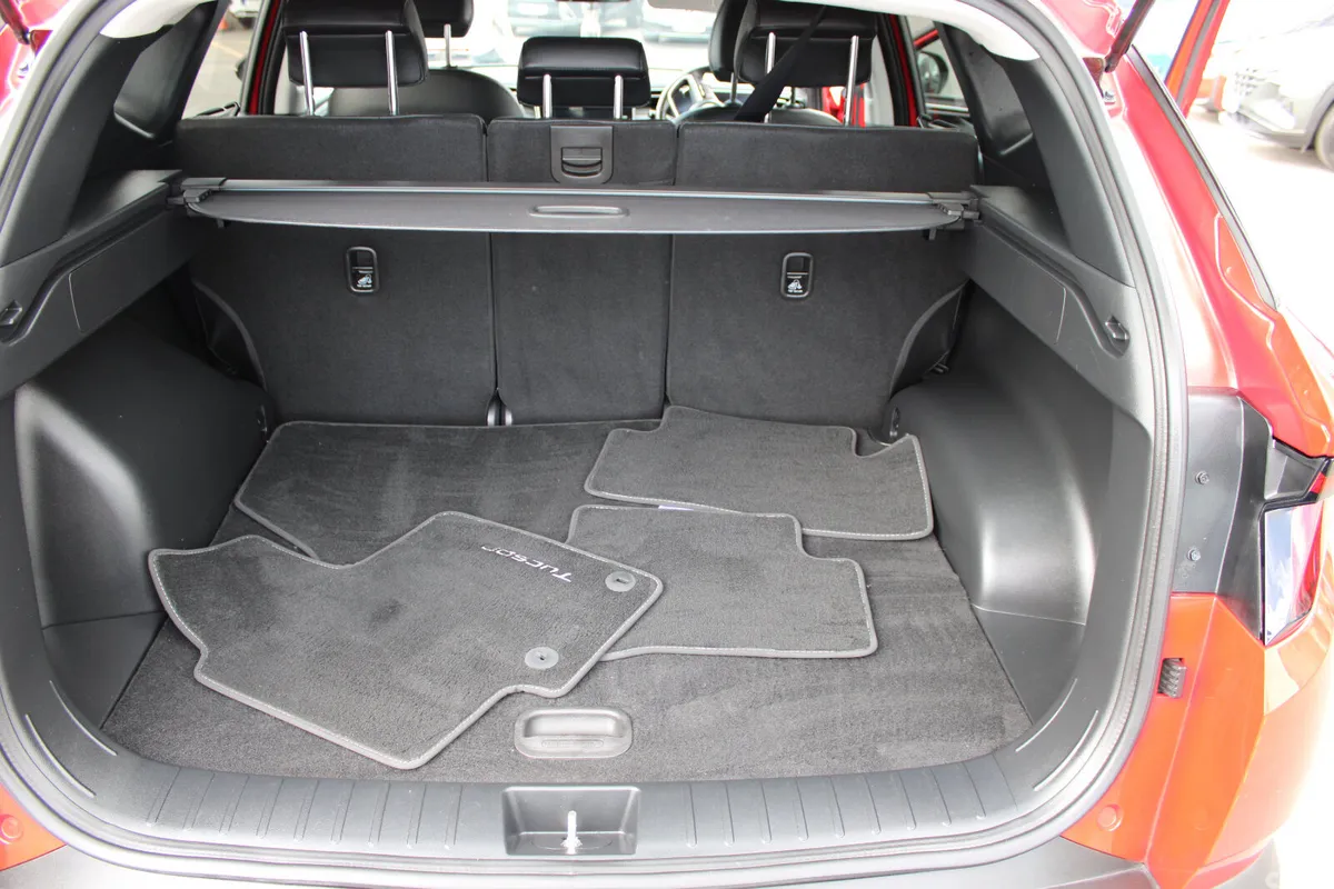 Hyundai Tucson SUV, Petrol Hybrid, 2024, Red