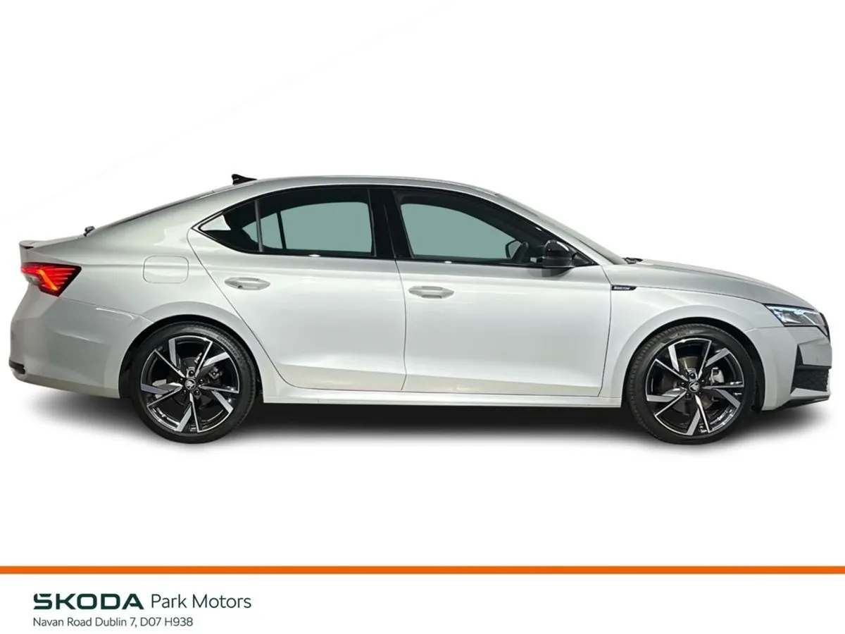 Skoda Octavia Saloon, Diesel, 2026, Silver