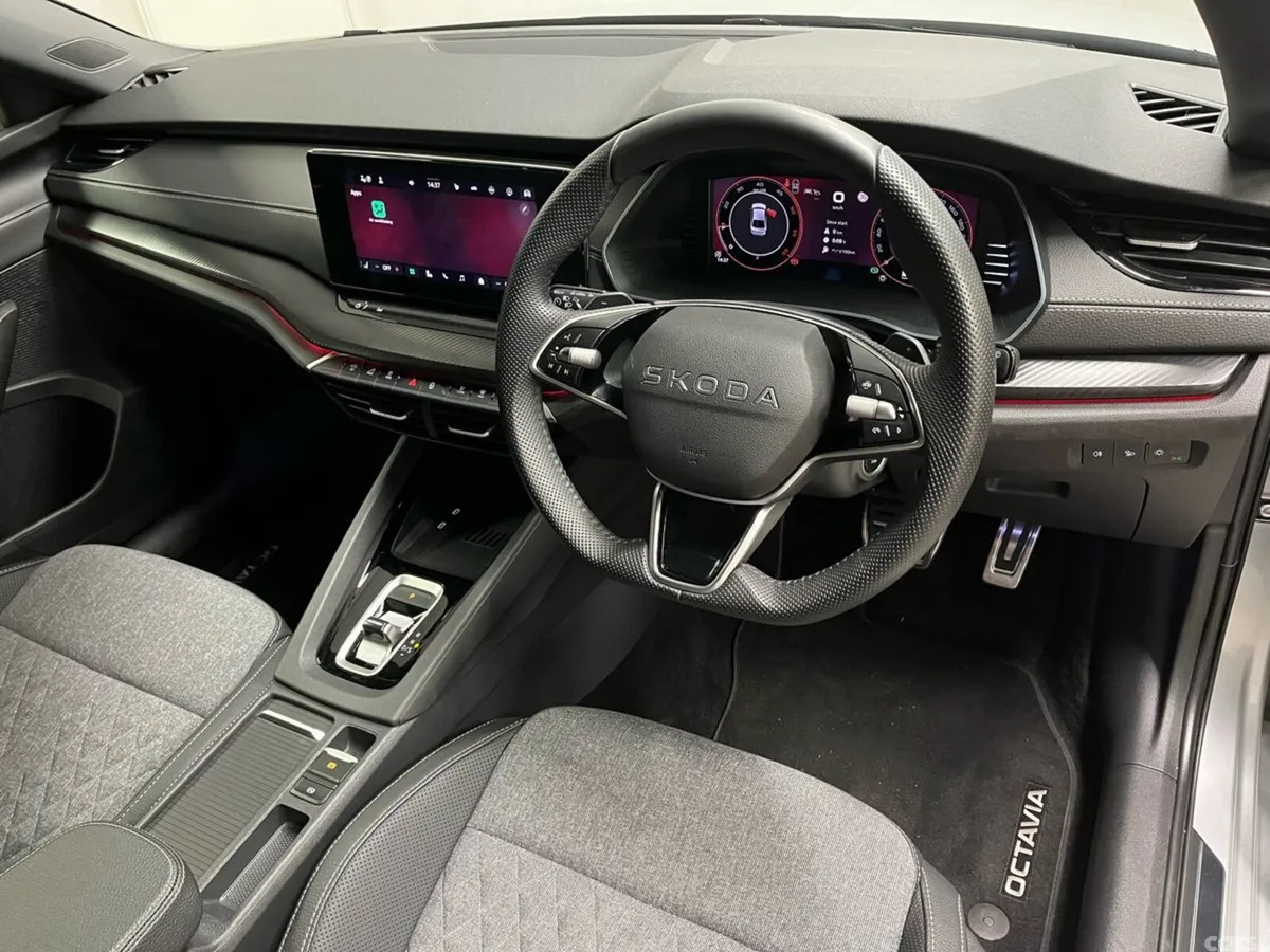 Skoda Octavia Saloon, Diesel, 2026, Silver