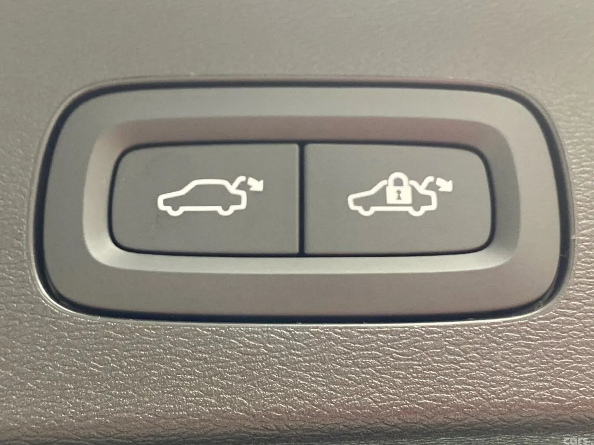 Volvo V60 Estate, Petrol Plug-in Hybrid, 2027, Silver