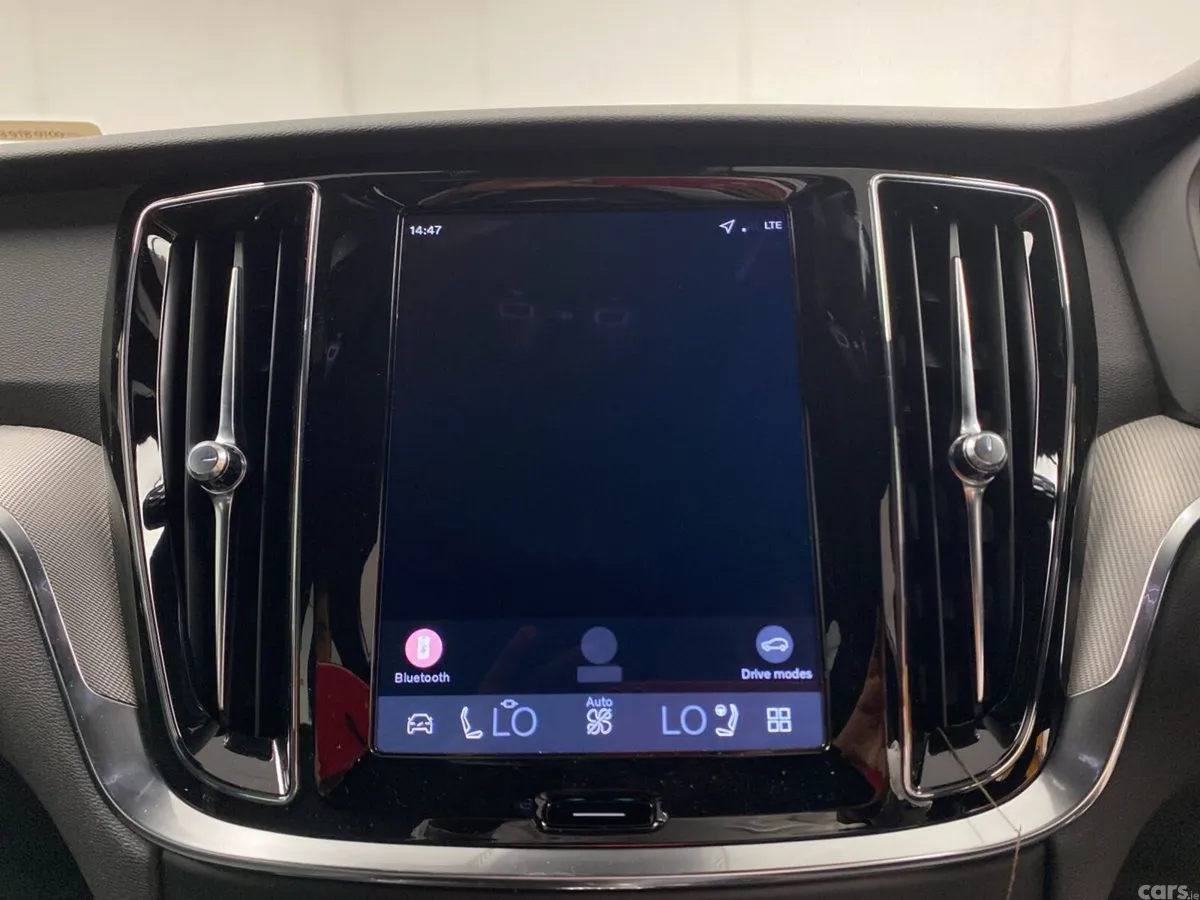 Volvo V60 Estate, Petrol Plug-in Hybrid, 2027, Silver