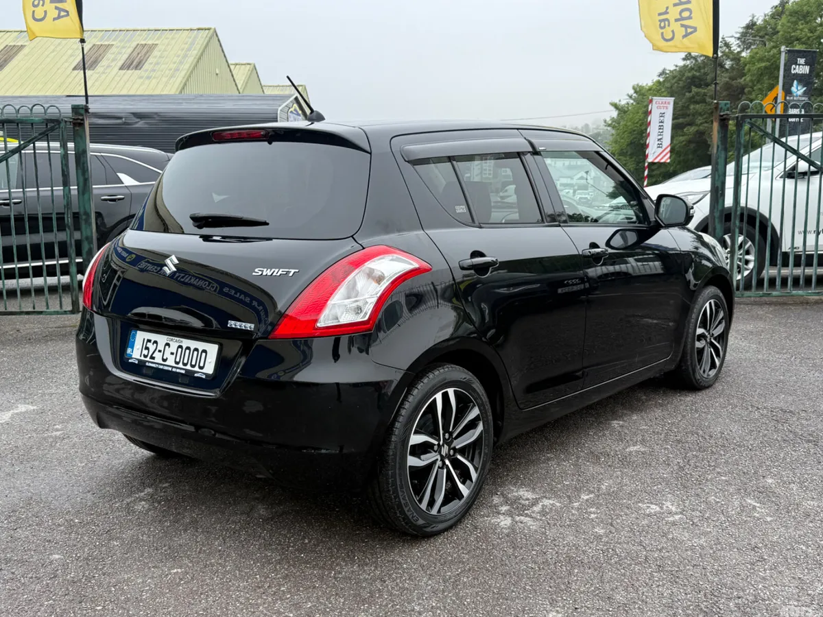 Suzuki Swift Hatchback, Petrol, 2015, Black