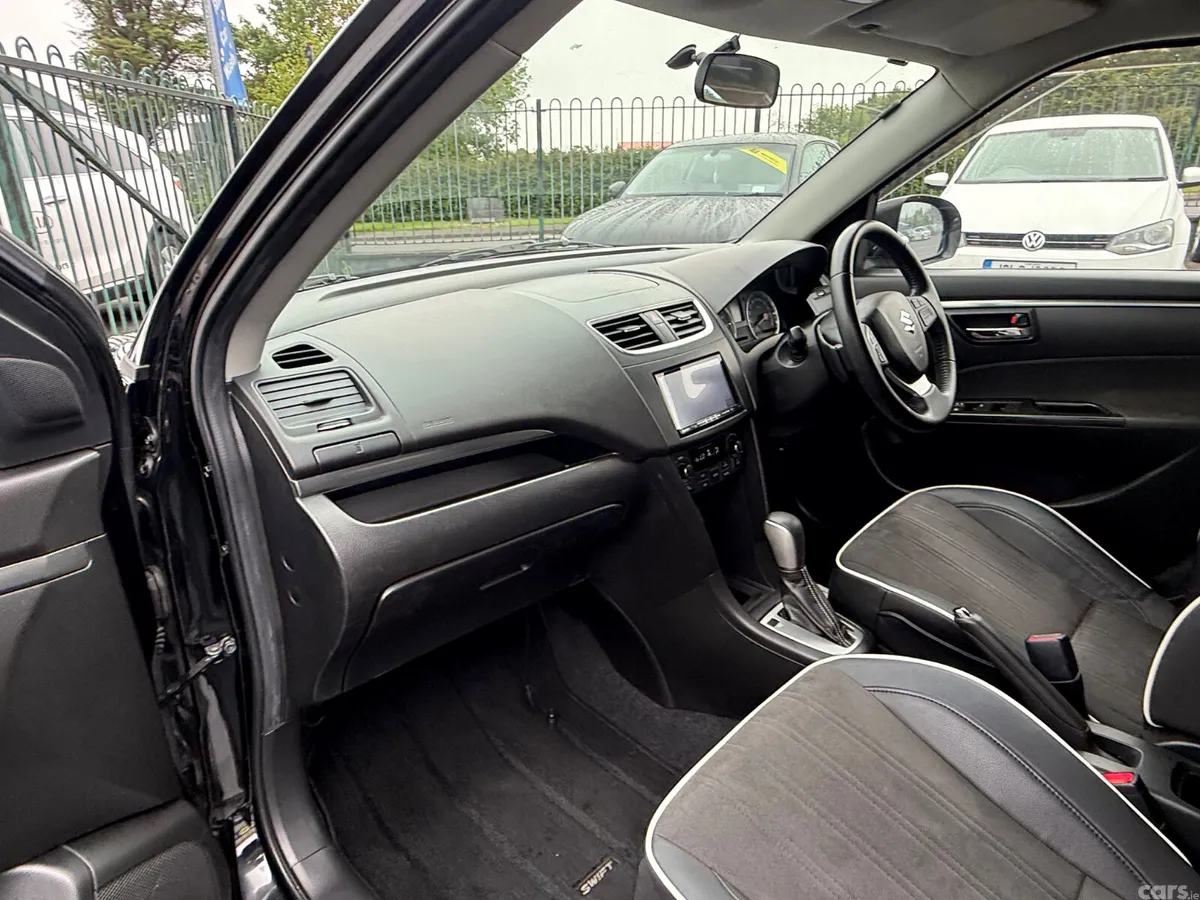 Suzuki Swift Hatchback, Petrol, 2015, Black