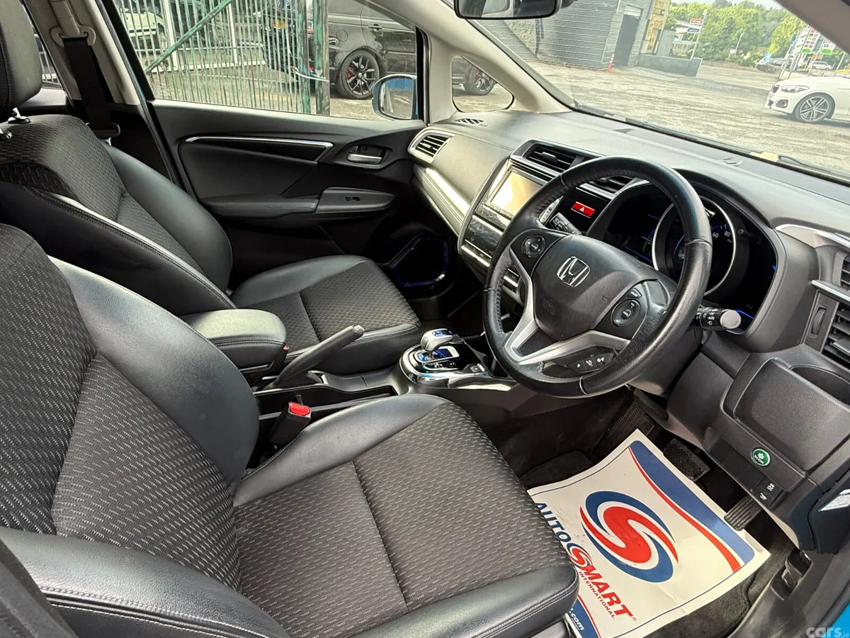 Honda Fit Hatchback, Petrol Hybrid, 2013, Blue