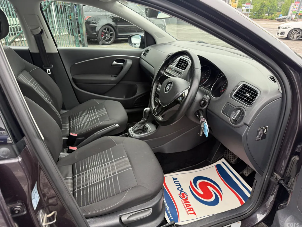 Volkswagen Polo Hatchback, Petrol, 2015, Grey