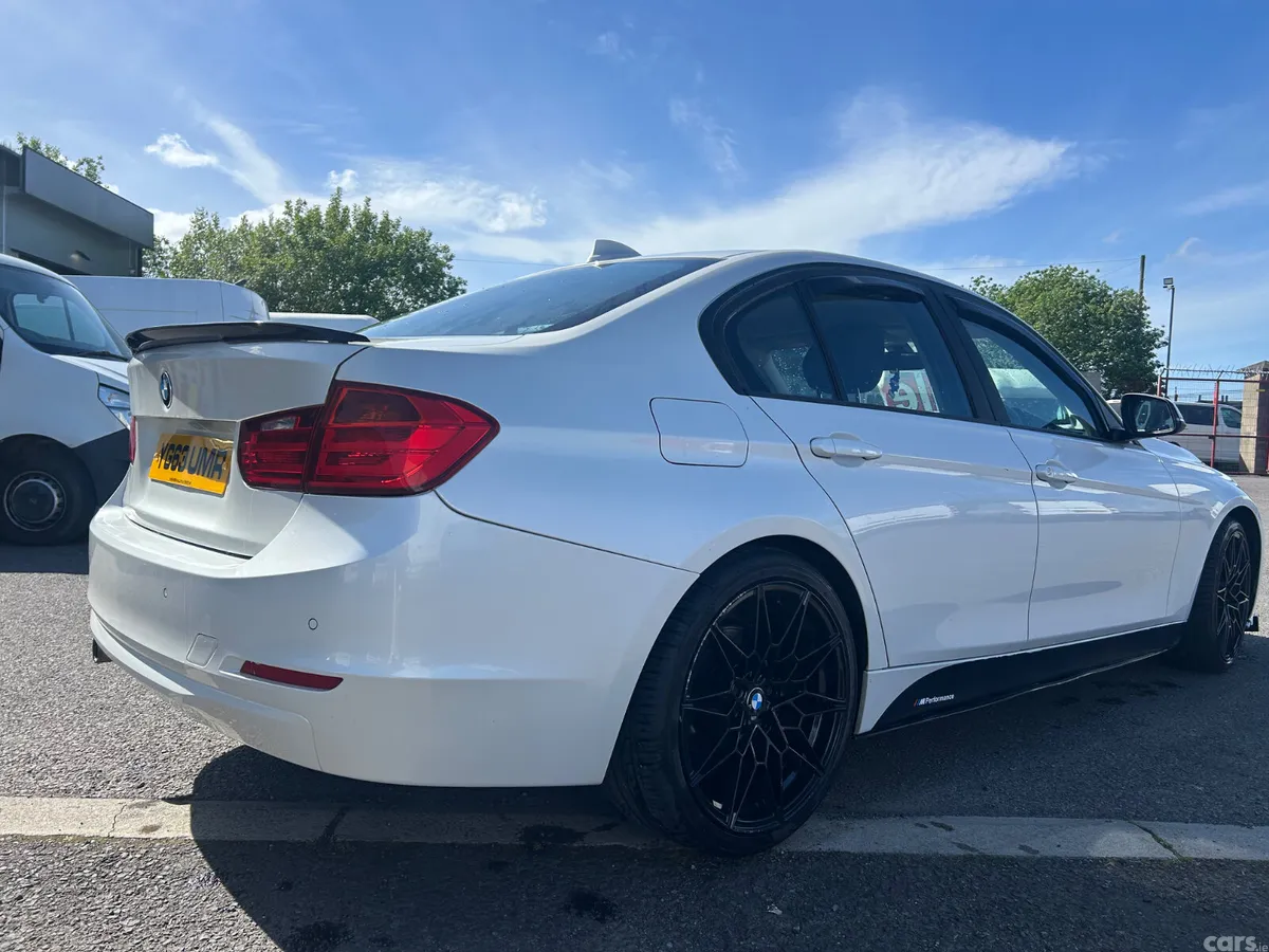 BMW 3-Series Saloon, Diesel, 2013, White