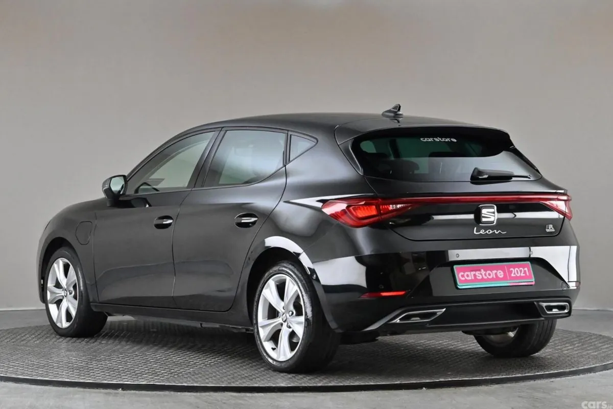 SEAT Leon Hatchback, Petrol Plug-in Hybrid, 2021, Black
