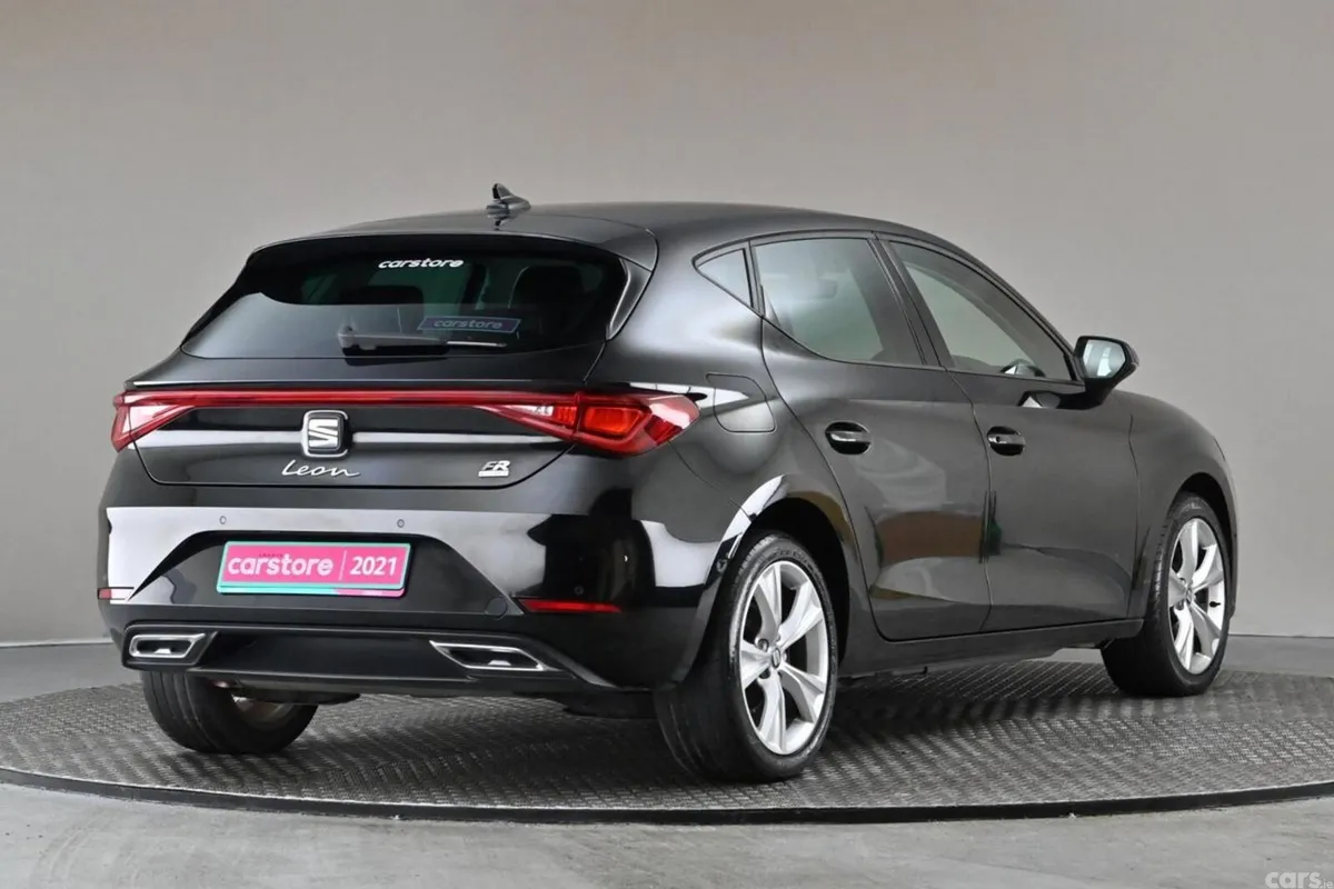 SEAT Leon Hatchback, Petrol Plug-in Hybrid, 2021, Black