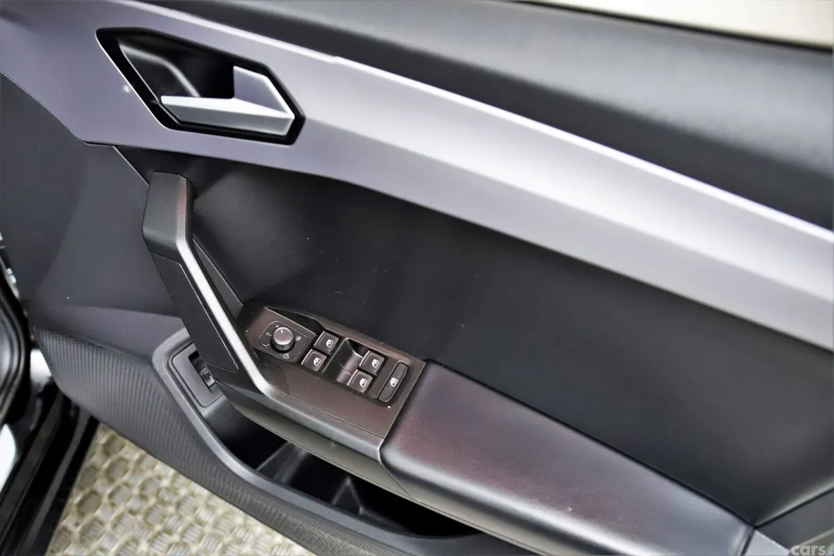 SEAT Leon Hatchback, Petrol Plug-in Hybrid, 2021, Black