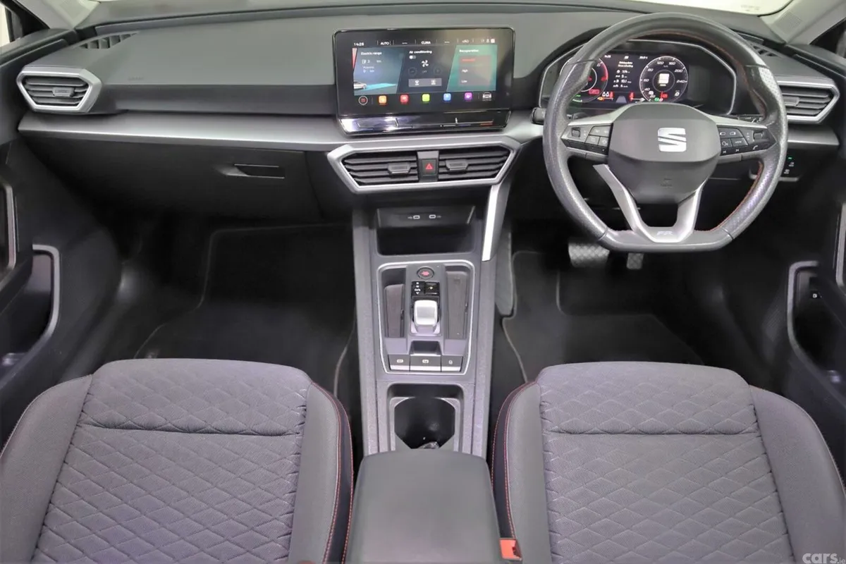 SEAT Leon Hatchback, Petrol Plug-in Hybrid, 2021, Black