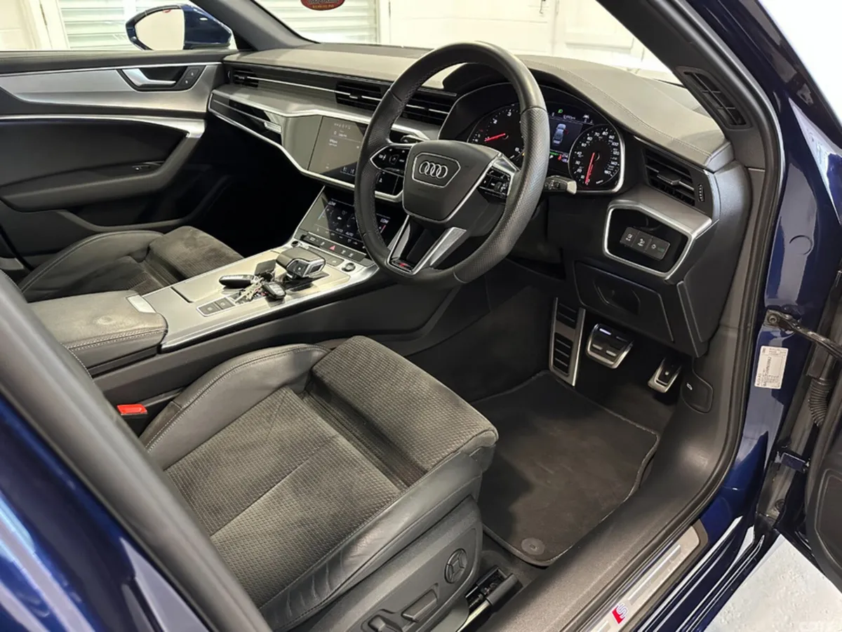 Audi A6 Saloon, Diesel, 2021, Blue