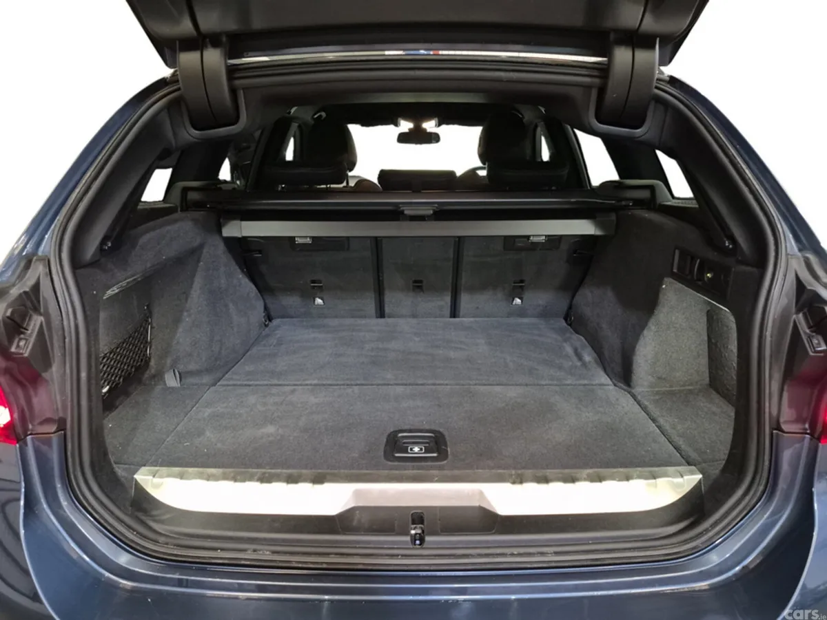 BMW 3-Series Estate, Petrol Plug-in Hybrid, 2024, Blue