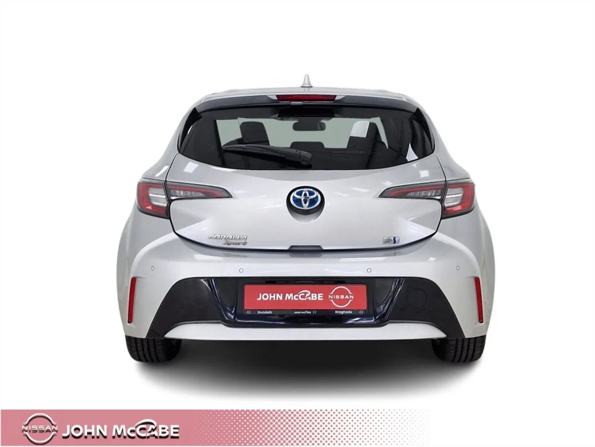Toyota Corolla Saloon, Petrol Hybrid, 2018, Silver