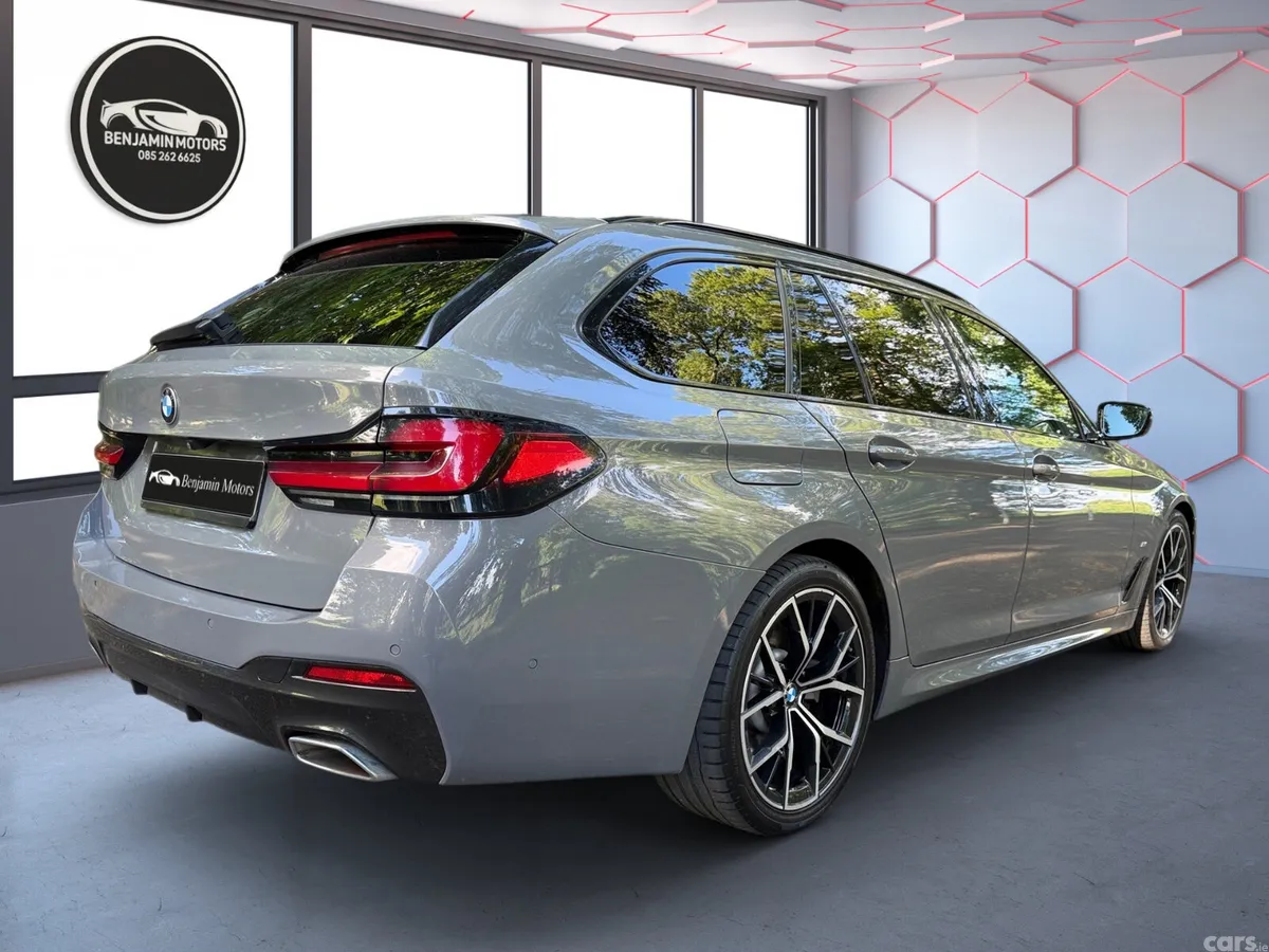 BMW 5-Series Estate, Diesel, 2021, Grey