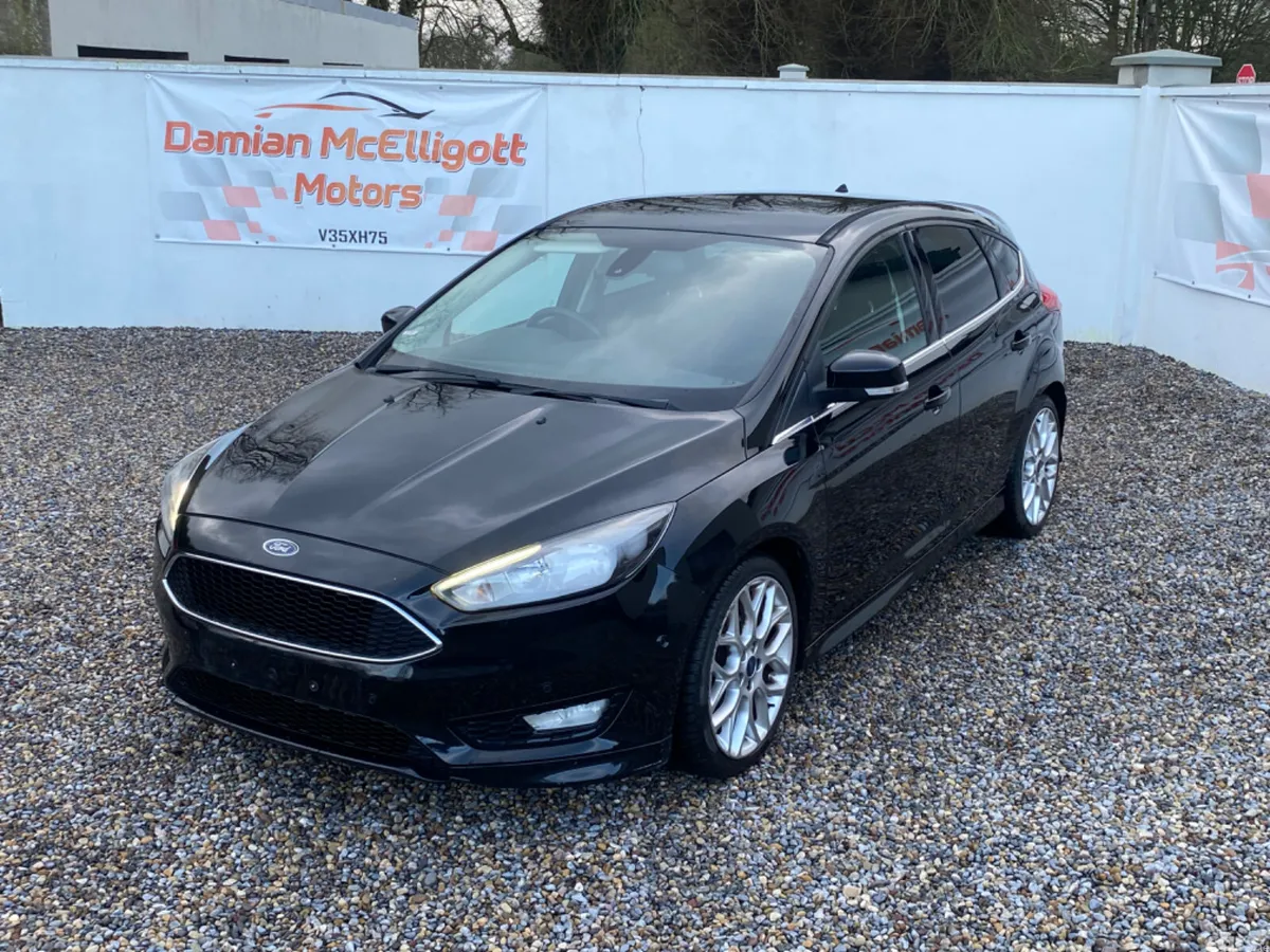 Ford Focus Hatchback, Petrol, 2016, Black