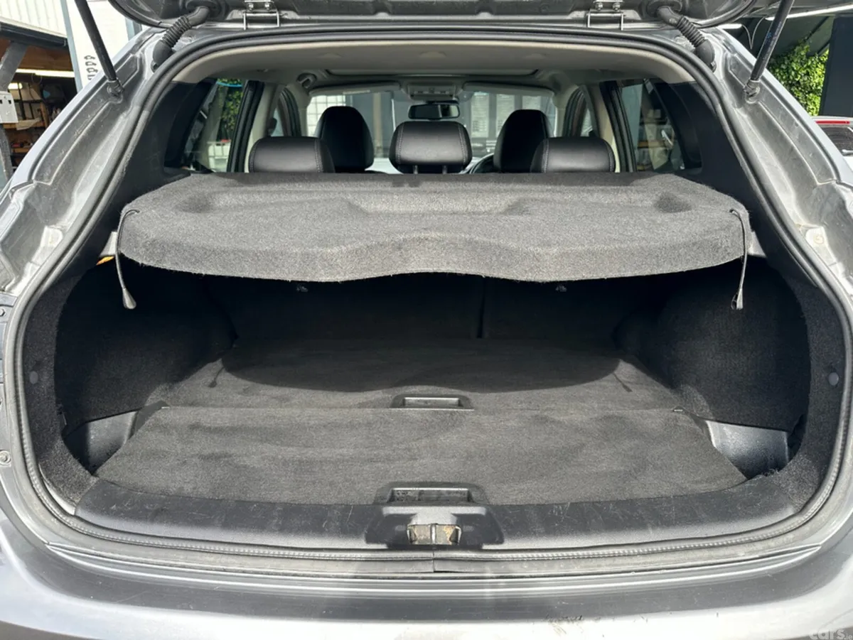 Nissan Qashqai SUV, Diesel, 2016, Grey