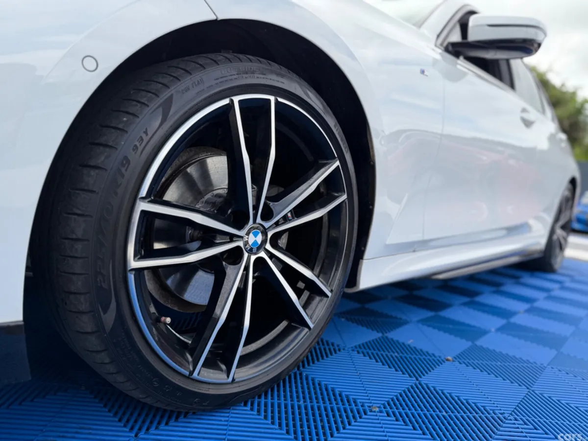 BMW 3-Series Saloon, Diesel, 2019, White