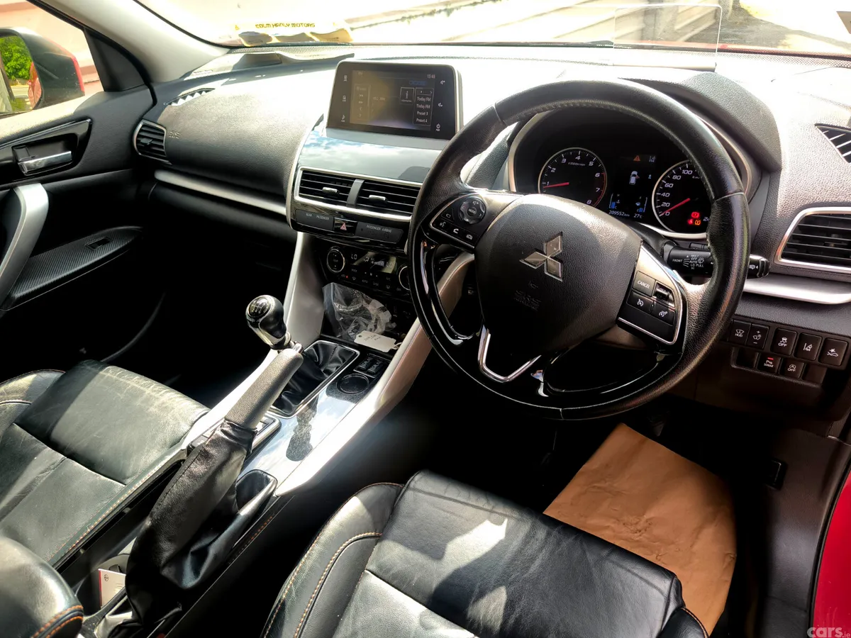 Mitsubishi Eclipse Cross Estate/Jeep, Petrol, 2018, Red