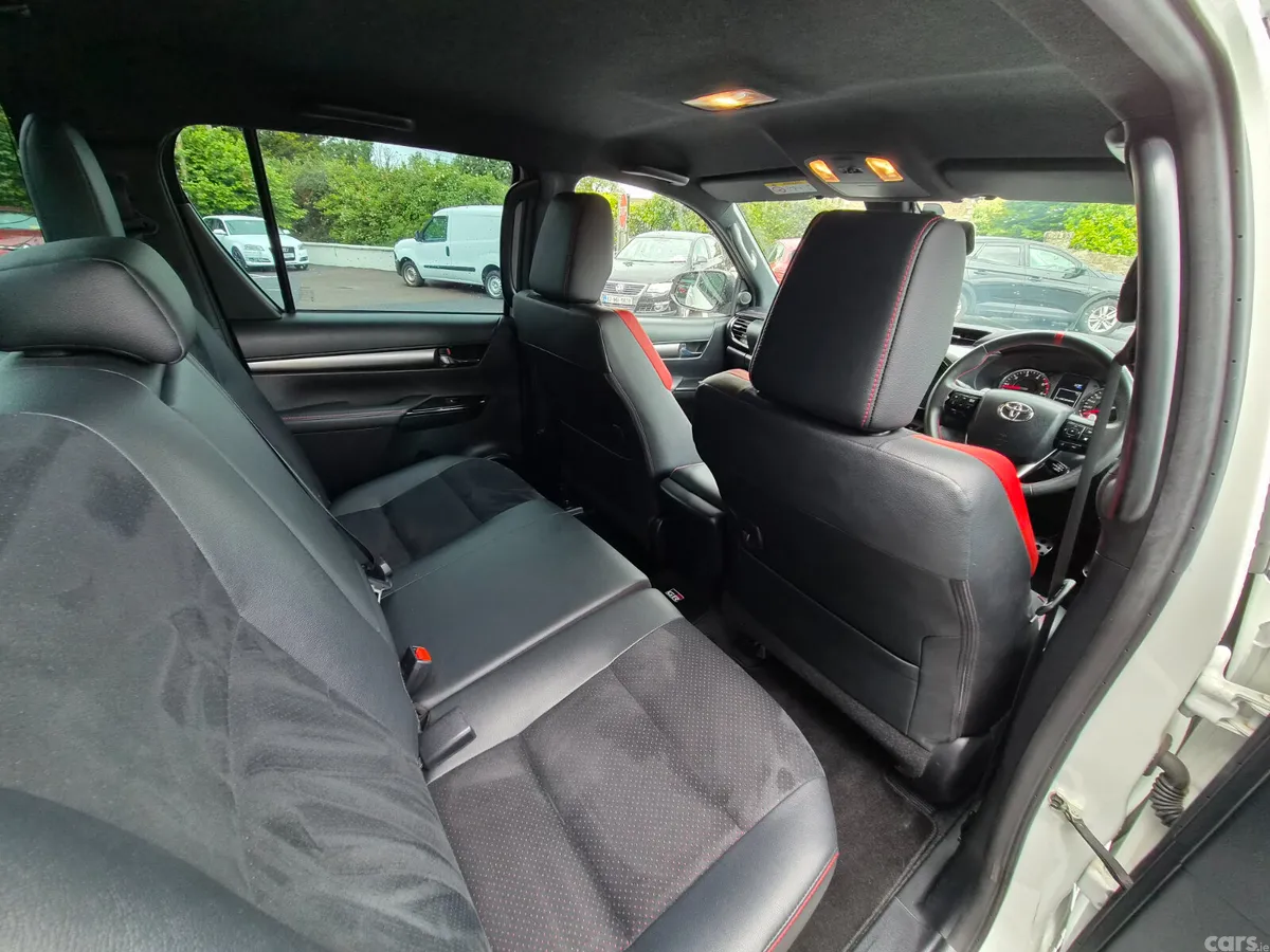 Toyota Hilux Pick Up, Diesel, 2024, White