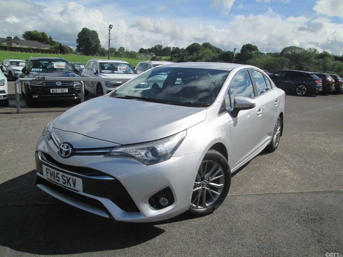 Toyota Avensis Saloon, Diesel, 2015, Silver