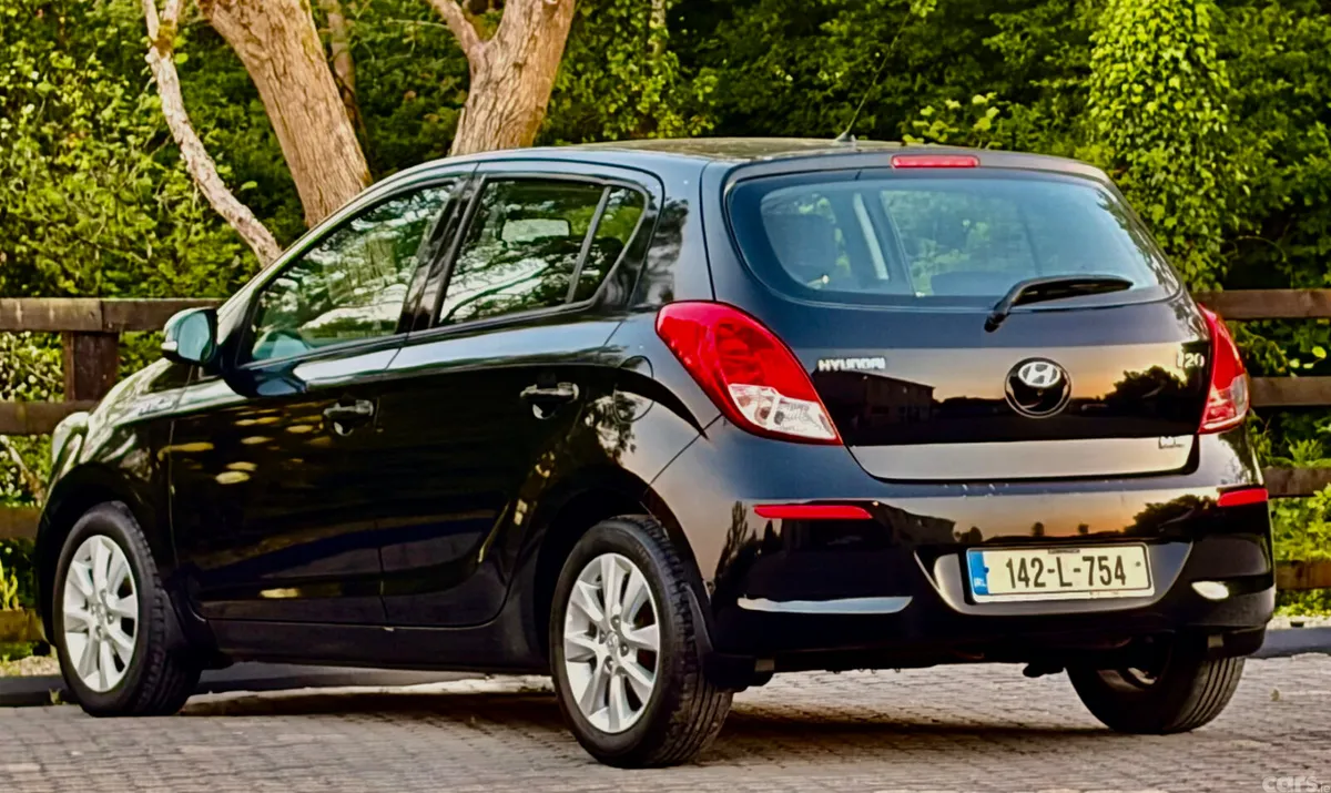 Hyundai i20 Hatchback, Petrol, 2014, Black