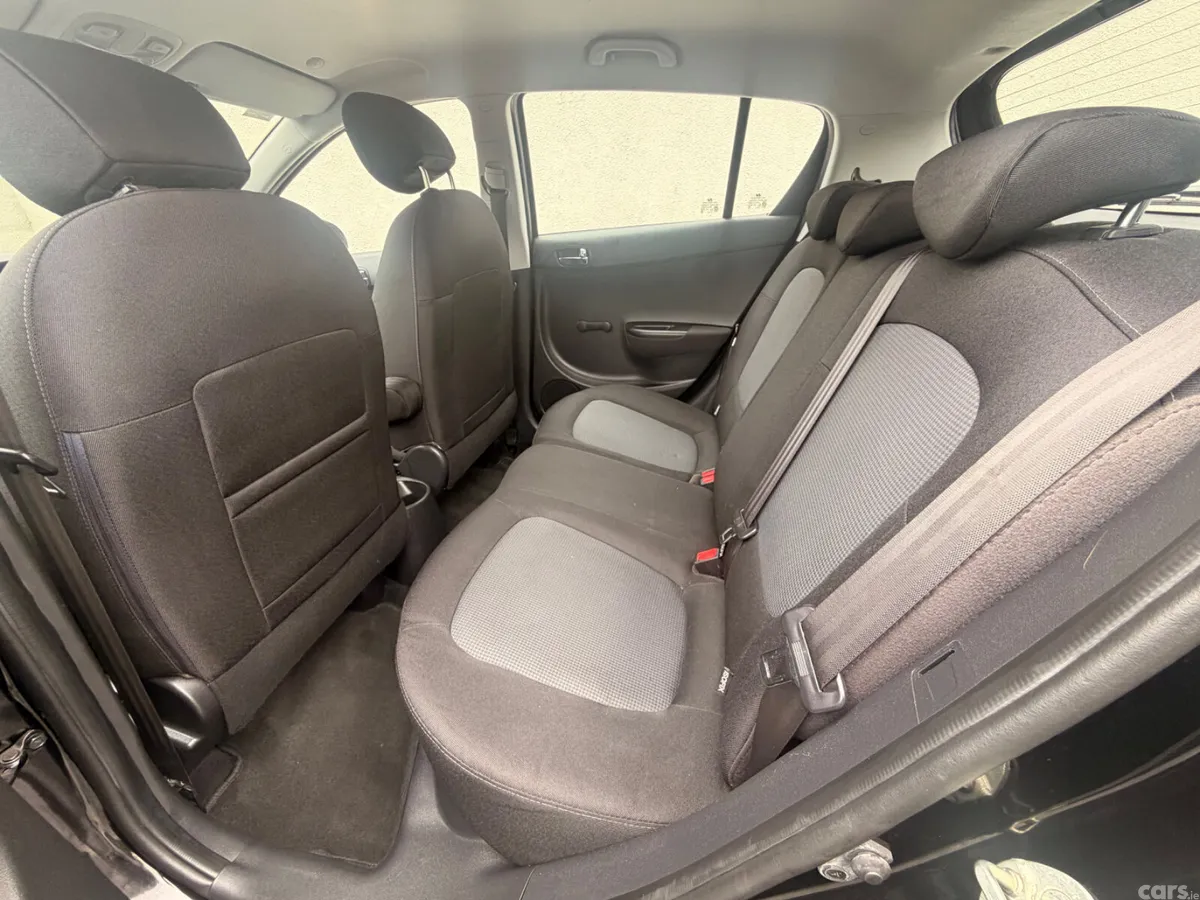 Hyundai i20 Hatchback, Petrol, 2014, Black