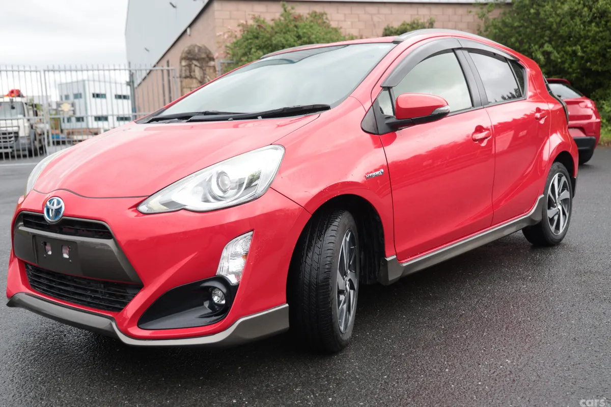 Toyota Aqua Hatchback, Petrol Hybrid, 2015, Red