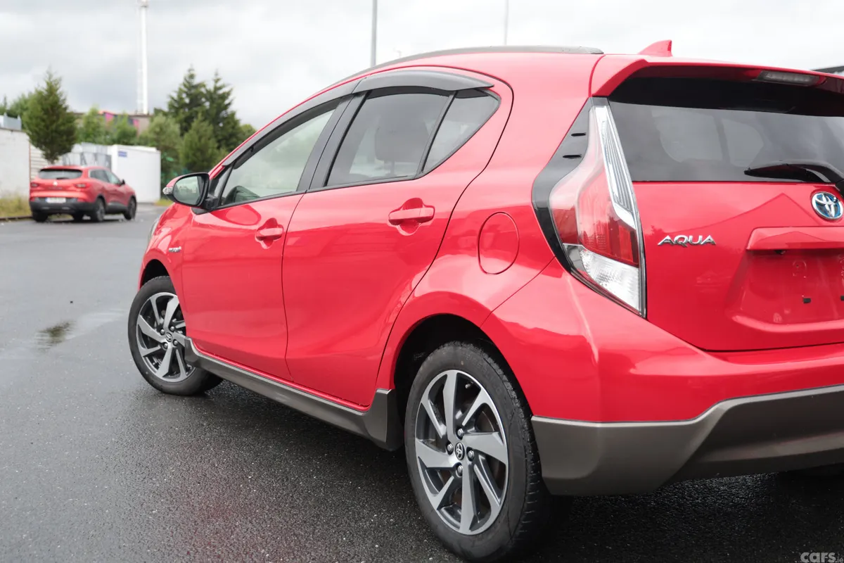 Toyota Aqua Hatchback, Petrol Hybrid, 2015, Red