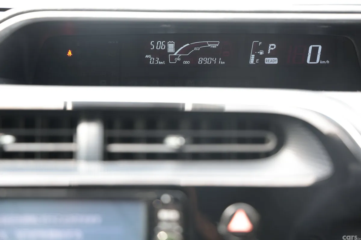 Toyota Aqua Hatchback, Petrol Hybrid, 2016, White
