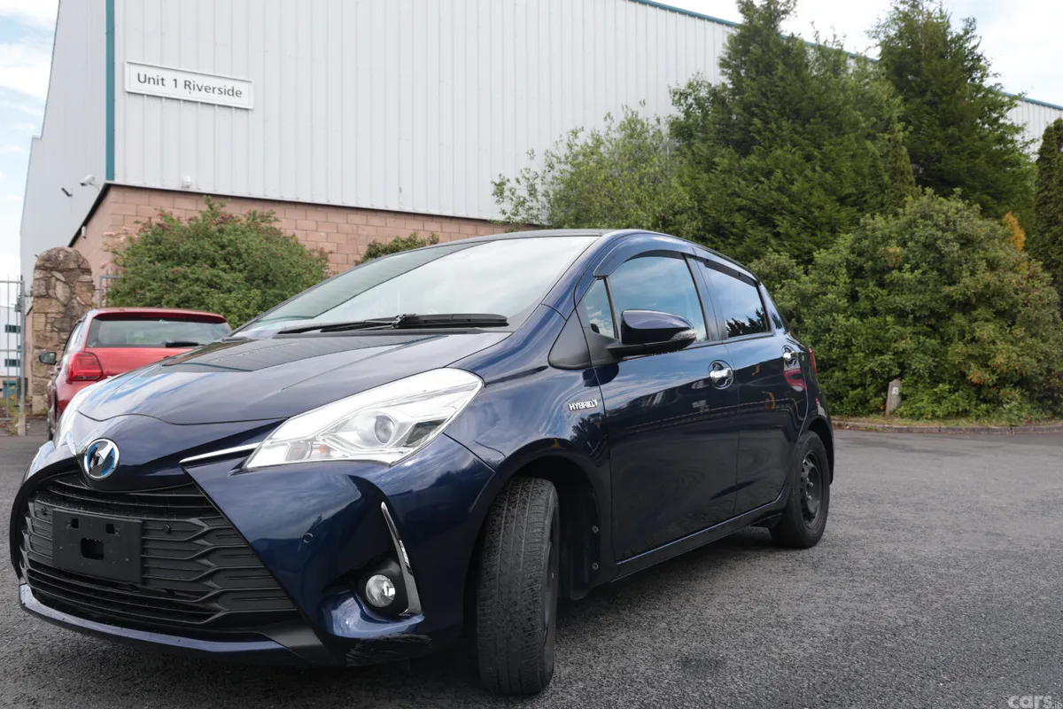 Toyota Vitz Hatchback, Petrol Hybrid, 2019, Blue
