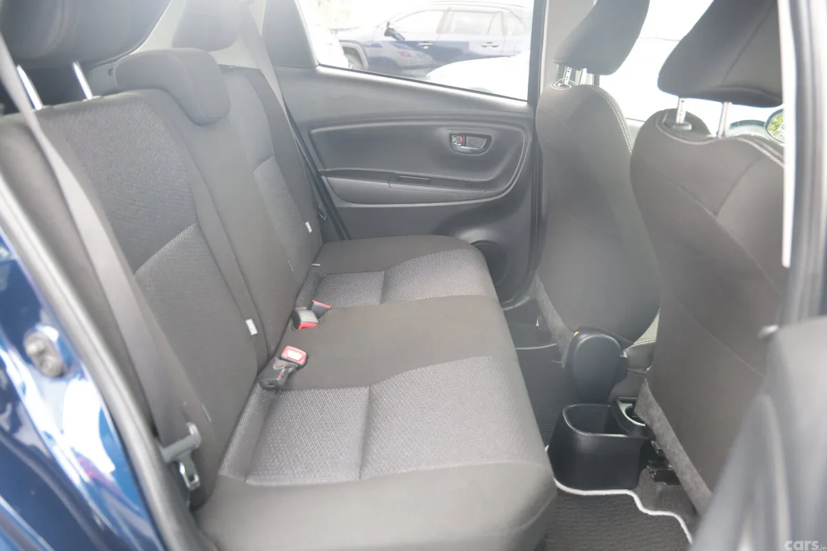 Toyota Vitz Hatchback, Petrol Hybrid, 2019, Blue