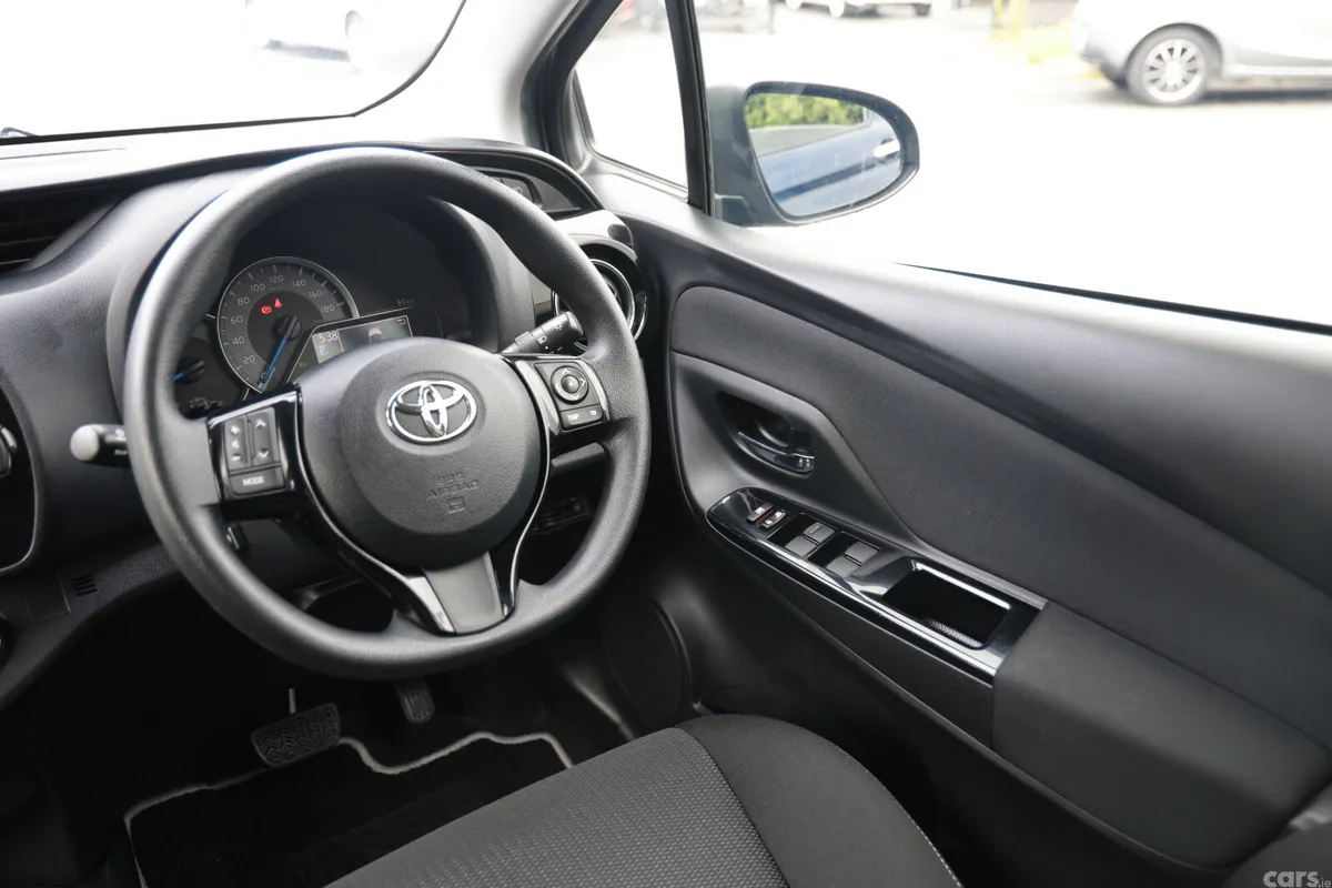 Toyota Vitz Hatchback, Petrol Hybrid, 2019, Blue