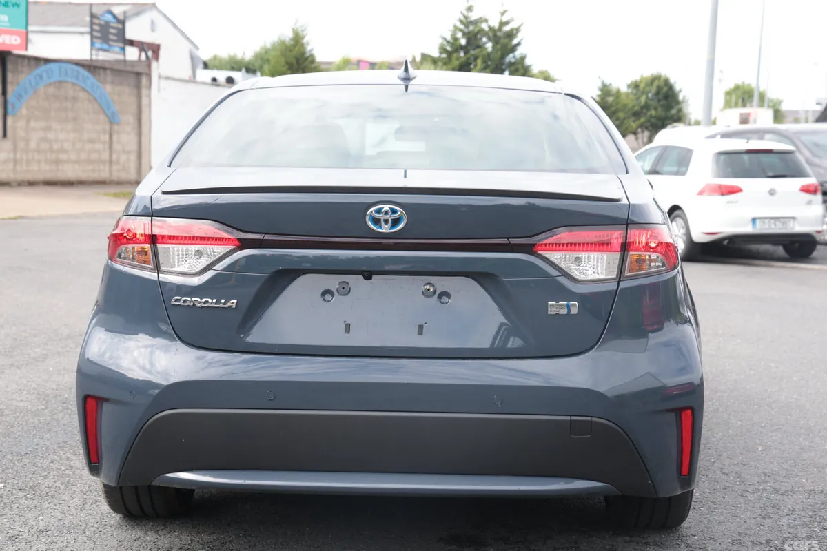 Toyota Corolla Saloon, Petrol Hybrid, 2023, Grey