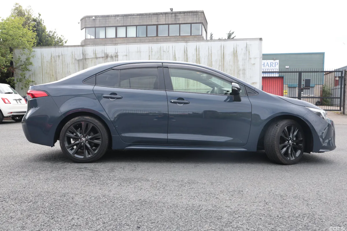 Toyota Corolla Saloon, Petrol Hybrid, 2023, Grey