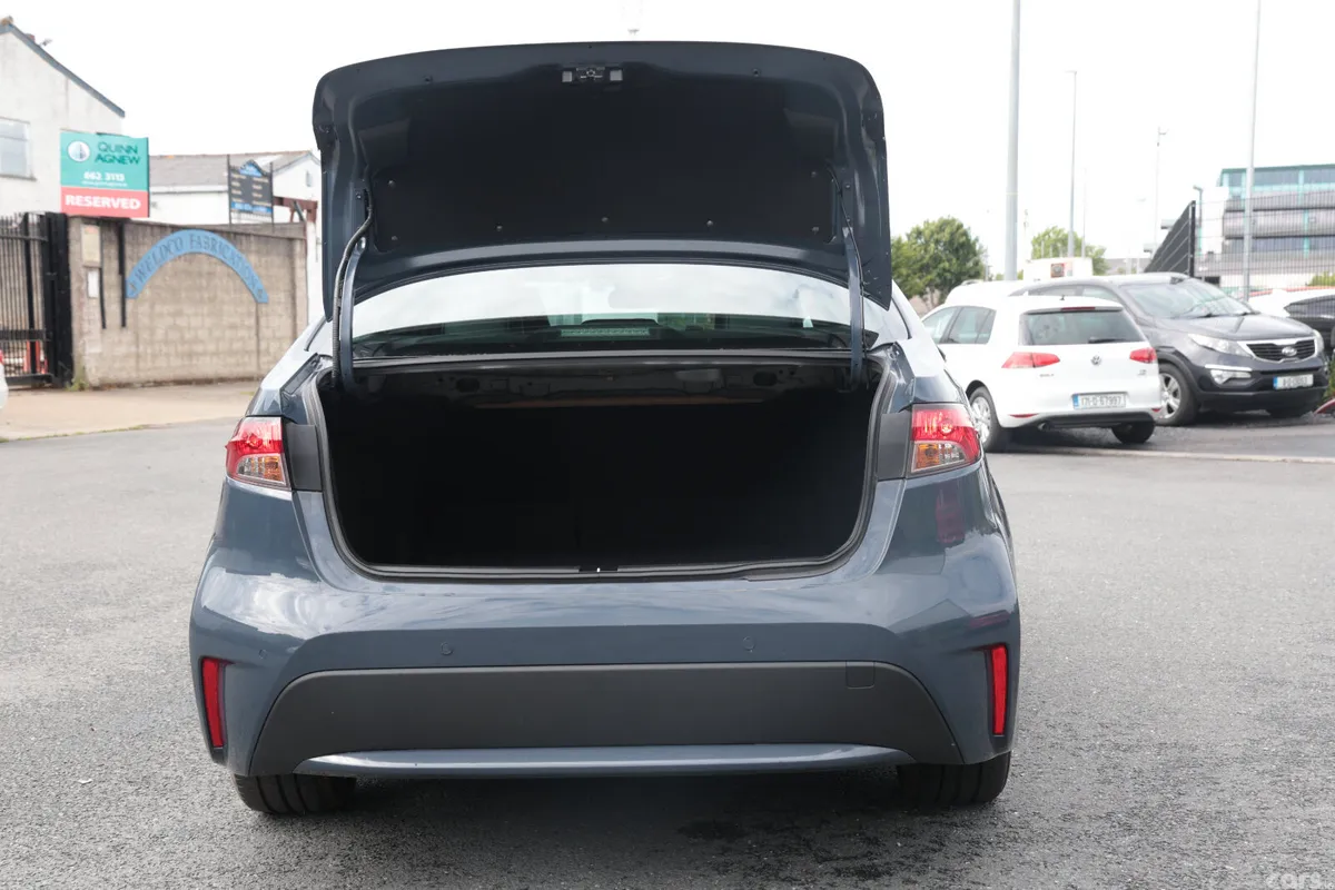 Toyota Corolla Saloon, Petrol Hybrid, 2023, Grey