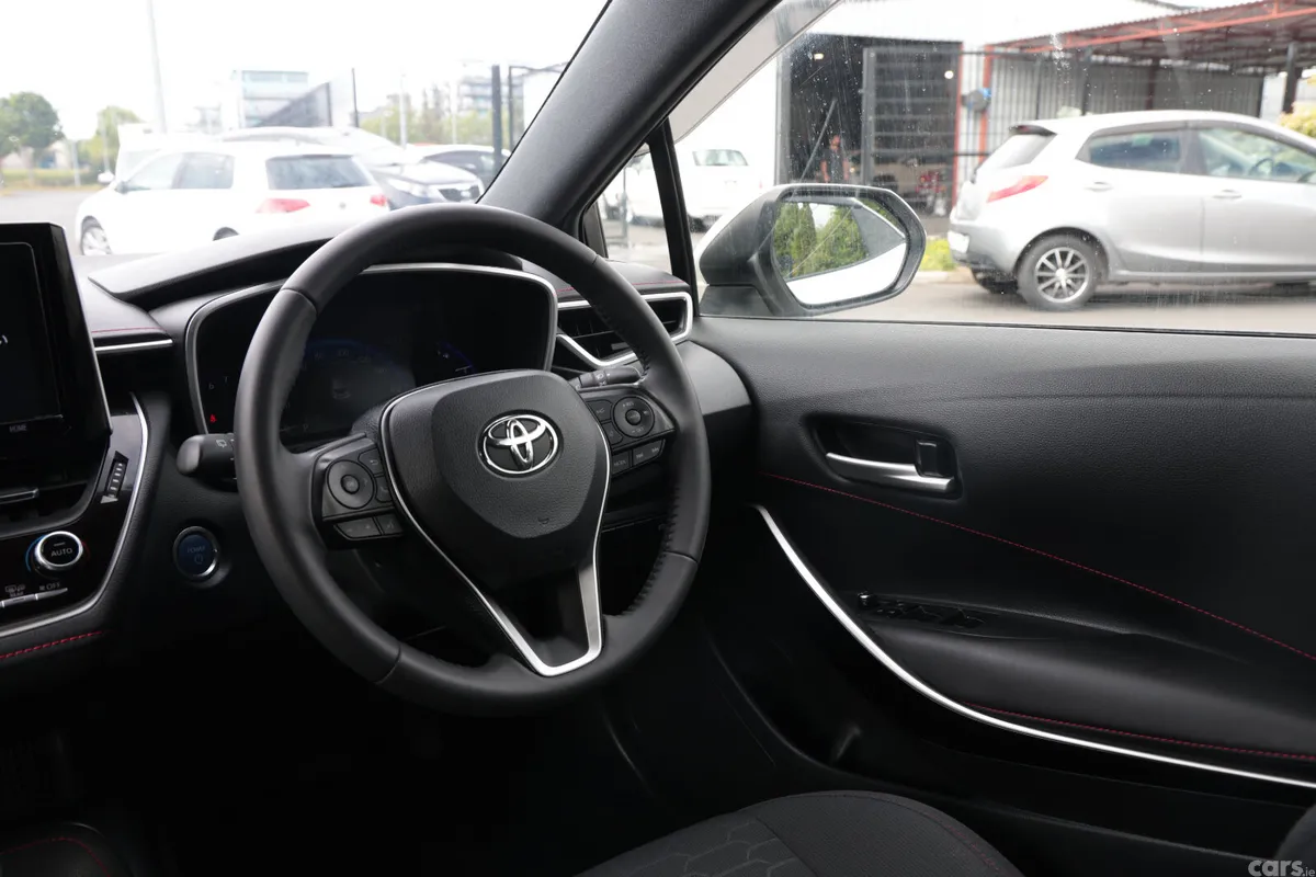 Toyota Corolla Hatchback, Petrol Hybrid, 2018, White