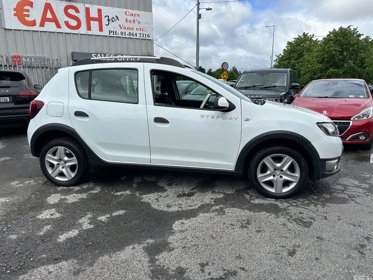 Dacia Sandero Stepway Hatchback, Diesel, 2016, White