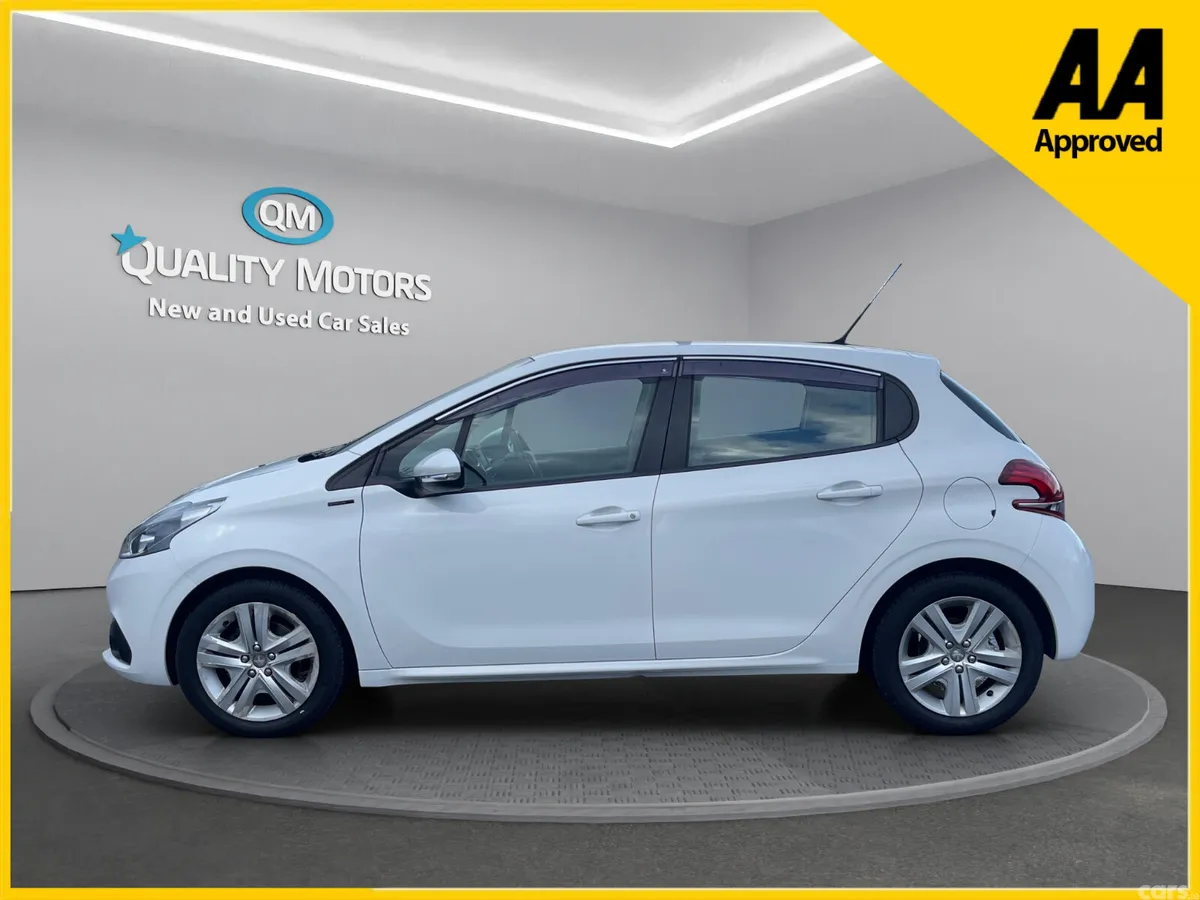 Peugeot 208 Hatchback, Petrol, 2018, White