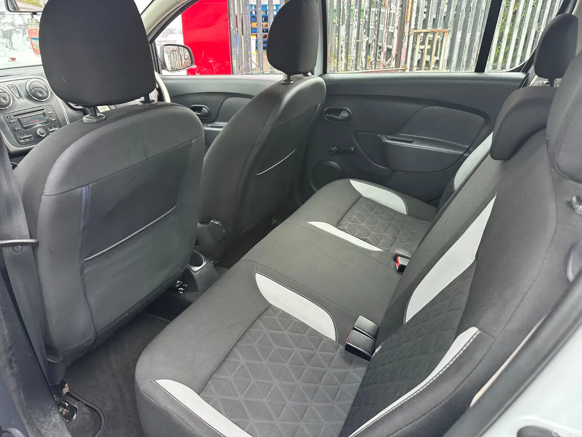 Dacia Sandero Stepway Hatchback, Diesel, 2016, White
