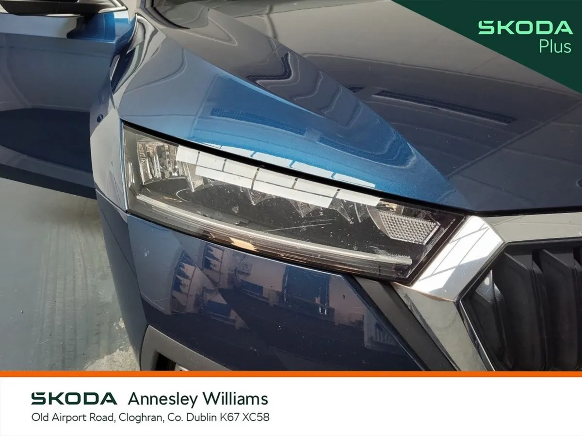 Skoda Octavia Saloon, Petrol, 2023, Blue